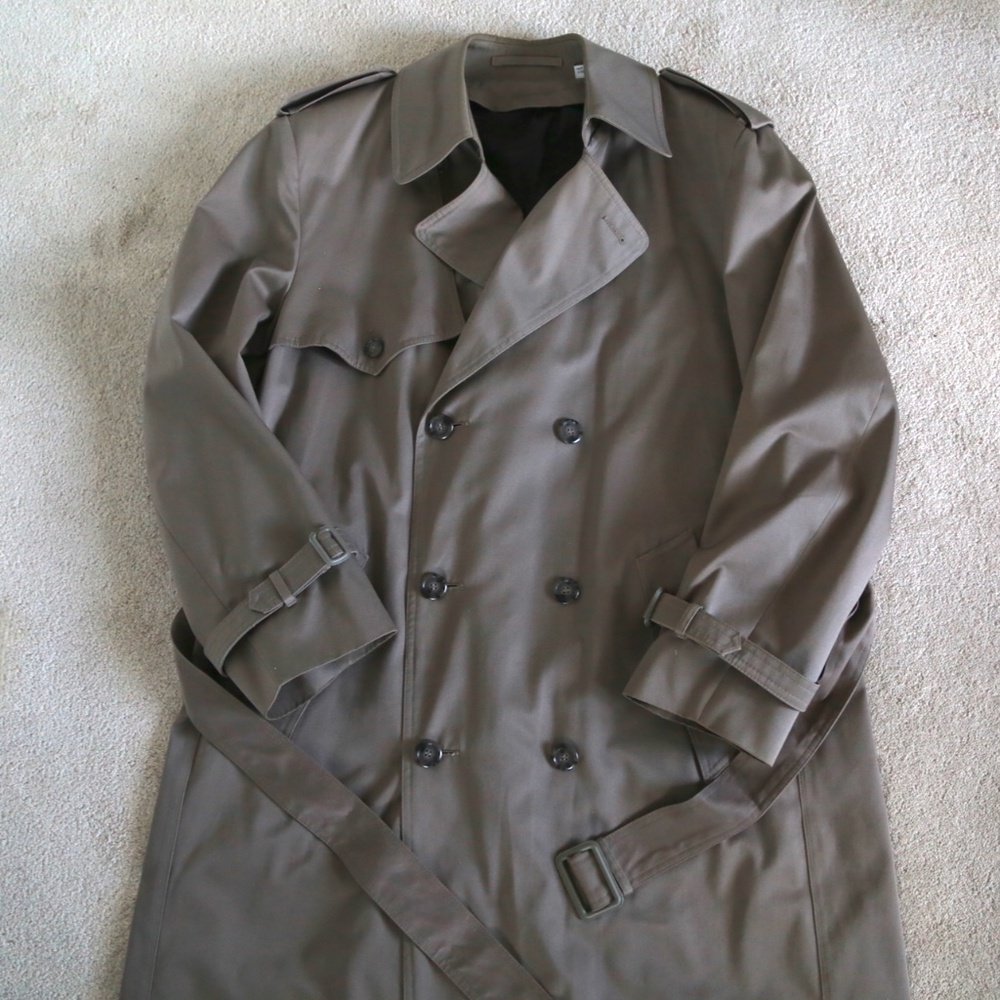 Mens vintage trench coat M/40R